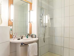 ibis Sion Hotel