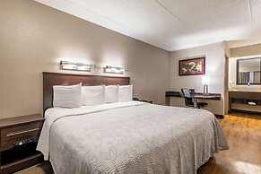 Red Roof Inn PLUS+ Nashville Airport