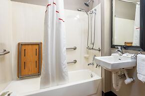 Red Roof Inn PLUS+ Nashville Airport