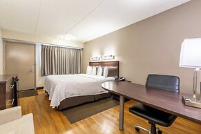 Red Roof Inn PLUS+ Nashville Airport