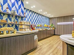 Mercure Perth