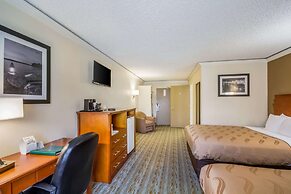 Quality Inn & Suites Kansas City - Independence I-70 East