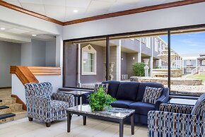 Quality Inn & Suites Kansas City - Independence I-70 East