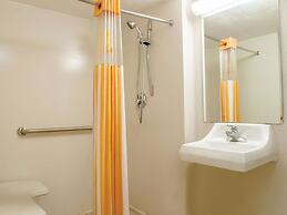 La Quinta Inn by Wyndham New Orleans Veterans / Metairie