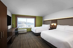 Holiday Inn Express Charleston-Civic Center by IHG