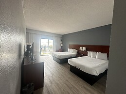 Super 8 by Wyndham Dallas Love Field Airport