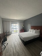 Super 8 by Wyndham Dallas Love Field Airport