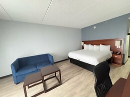 Super 8 by Wyndham Dallas Love Field Airport