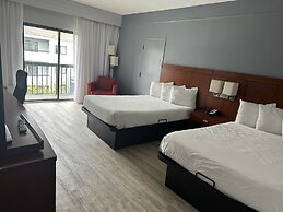 Super 8 by Wyndham Dallas Love Field Airport