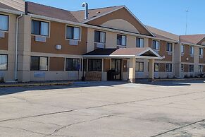 Travelodge by Wyndham Fargo West Acres