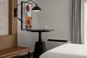 Sheraton Milwaukee Brookfield Hotel