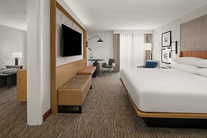 Sheraton Milwaukee Brookfield Hotel