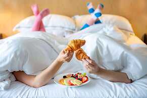 The Yorkville Royal Sonesta Hotel Toronto