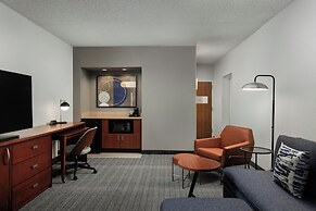 Courtyard by Marriott Denver Central Park