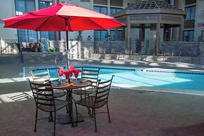Holiday Inn Bloomington Airport South Mall Area by IHG