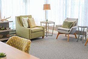 Holiday Inn Bloomington Airport South Mall Area by IHG