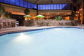 Holiday Inn Bloomington Airport South Mall Area by IHG