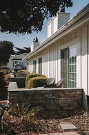 Fireside Inn on Moonstone Beach