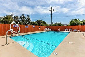 Quality Inn Near Fort Hunter Liggett