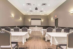 Quattro Hotel & Conference Centre, Ascend Hotel Collection