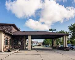 Quality Suites Near West Acres