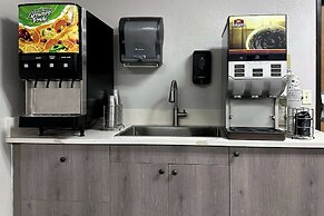 Quality Suites Near West Acres