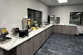 Quality Suites Near West Acres