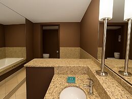 DoubleTree by Hilton Chicago - Arlington Heights