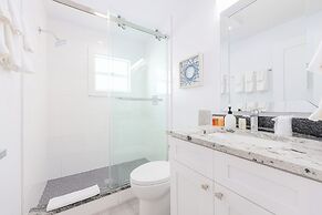 Siesta Key Beach Resort and Suites