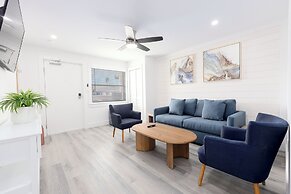 Siesta Key Beach Resort and Suites