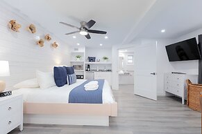 Siesta Key Beach Resort and Suites