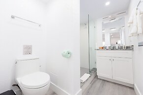 Siesta Key Beach Resort and Suites