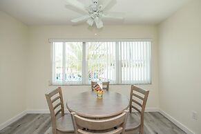 Siesta Key Beach Resort and Suites