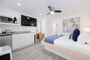 Siesta Key Beach Resort and Suites