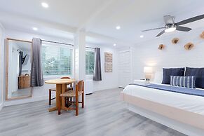 Siesta Key Beach Resort and Suites