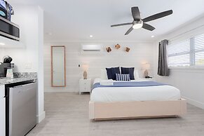Siesta Key Beach Resort and Suites