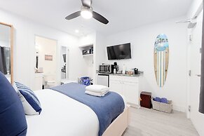 Siesta Key Beach Resort and Suites