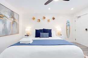 Siesta Key Beach Resort and Suites