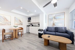Siesta Key Beach Resort and Suites
