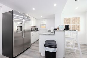 Siesta Key Beach Resort and Suites