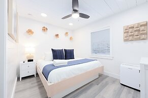 Siesta Key Beach Resort and Suites