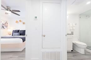 Siesta Key Beach Resort and Suites