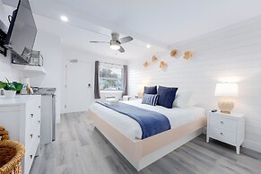Siesta Key Beach Resort and Suites