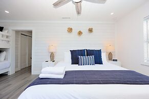 Siesta Key Beach Resort and Suites