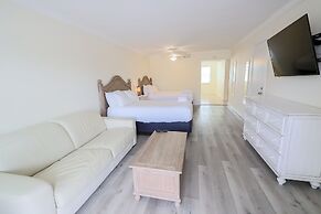 Siesta Key Beach Resort and Suites