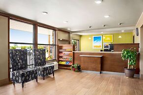 Days Inn by Wyndham Paris