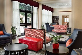 DoubleTree by Hilton Charlotte Airport