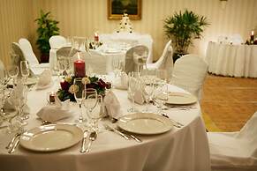 DoubleTree by Hilton Charlotte Airport