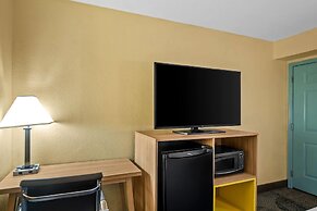 Days Inn by Wyndham Renfro Valley Mount Vernon