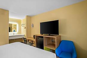 Days Inn by Wyndham Renfro Valley Mount Vernon
